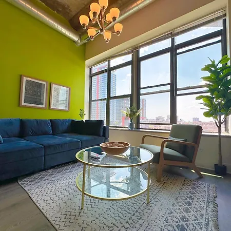 Convenient Cozy 2Br Loft With Optional Parking For 8 Guests Near Mccormick Place, Soldier Field And Lakefront Trail