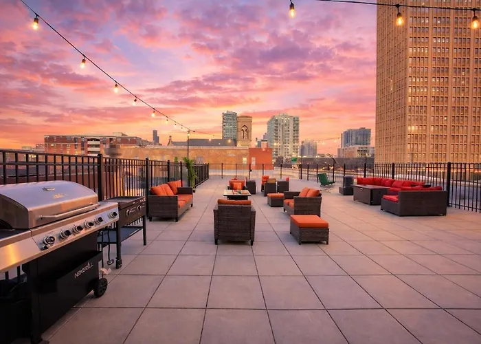 Convenient Cozy 2br Loft With Optional Parking For 8 Guests Near Mccormick Place, Soldier Field And Lakefront Trail Chicago