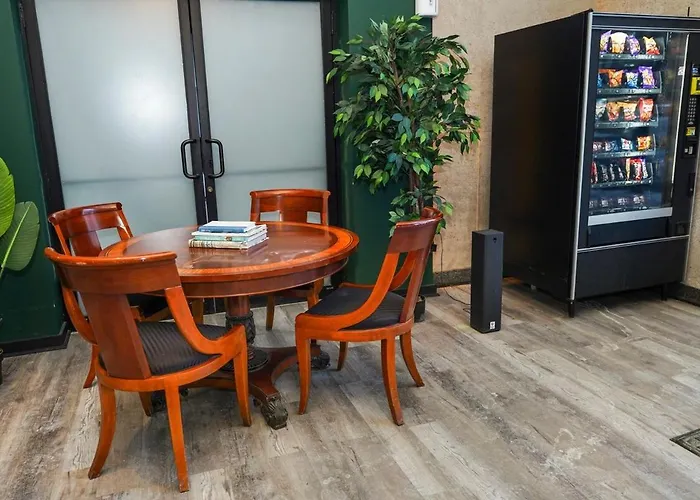 Convenient Cozy 2br Loft With Optional Parking For 8 Guests Near Mccormick Place, Soldier Field And Lakefront Trail Chicago